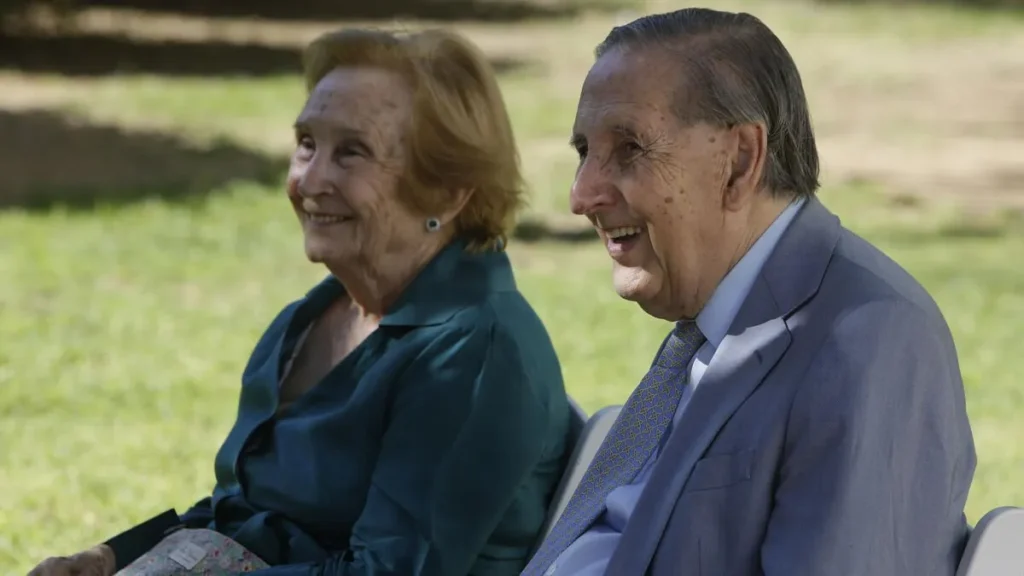Don Jaime con su mujer, Asunción Cascajo. / Foto de José Ángel García